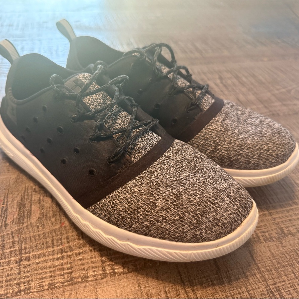 Women’s UA Casual Knit Lace-Up Sneakers - Black/Gray